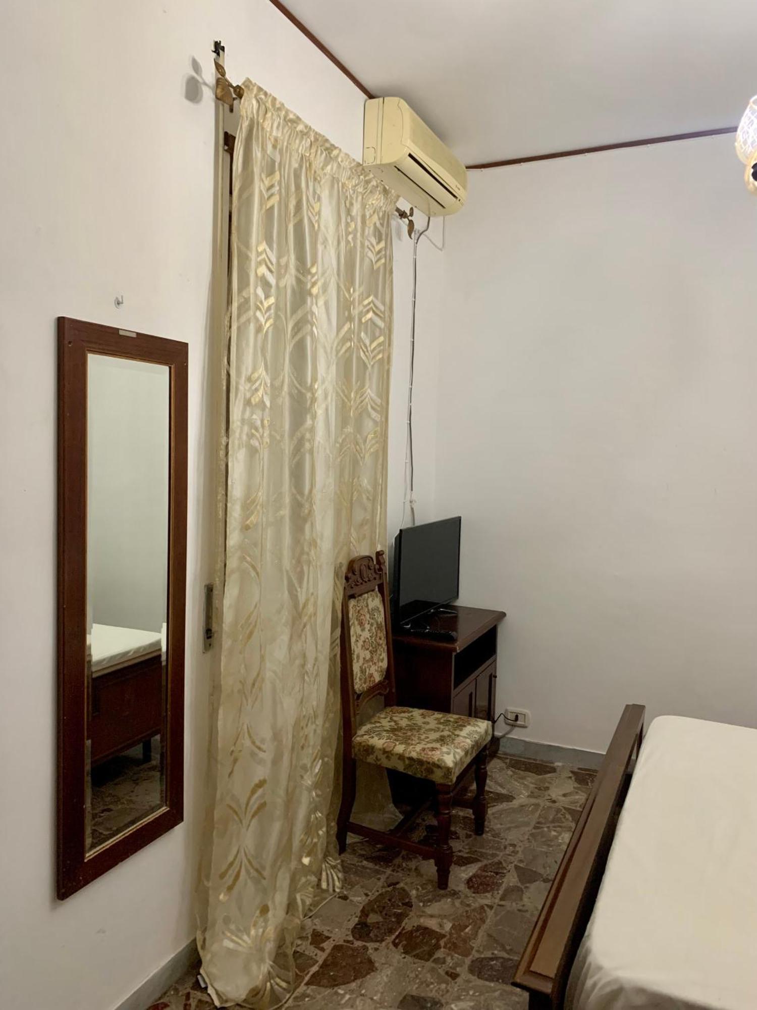 La Casa Di Amina Homestay